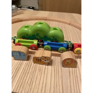Partial Hape Wooden Track And Cars 15 Piece
